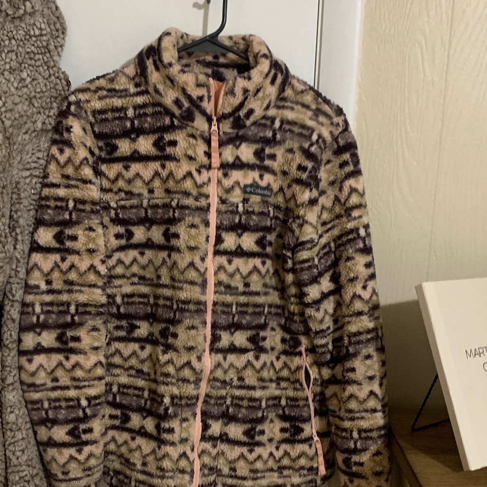 Columbia Patterned Fleece Jacket in Cream and Purple
